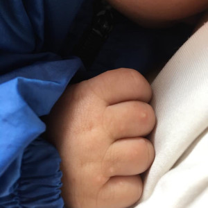 Nhà Em Ở Gần Trường Đh Hutech Tìm  1 Chị Coi Sóc Bé 4th- Lương 10 Triêu