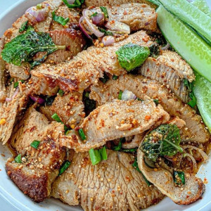 Cô Ơi, Con Cần Gấp 1 Cô Chăm Bé Quận 4 Làm Bao Ăn Ở Lại Ạ!