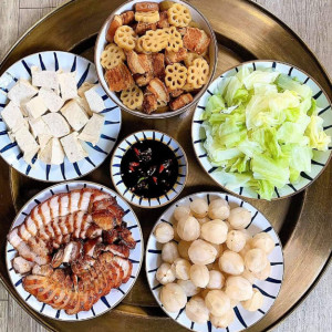 Tuyển Gấp 1 Cô Nấu Ăn Đơn Giản Đi Làm Bao Ăn Ở Lại A