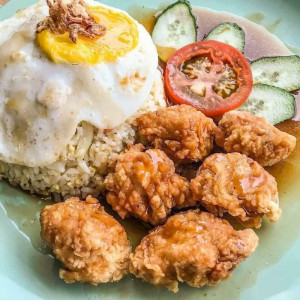 Gia Đình Có 2 Vợ Chồng Ở Chung Cư Hà Đô Quận 10 Cần 1 Chị Nấu Ăn, Lương Tháng 10 Triệu (bao Ăn Ở)