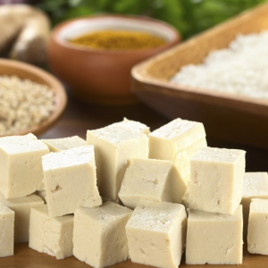 Tuyển Cô Giúp Việc 45 Tuổi Về Phụ Quán Đậu Hũ.