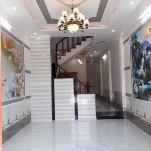 Cần Tuyển Gấp 1 Chị Giúp Việc Nhà (bao Ăn Ở Lại )lương 10 Triệu