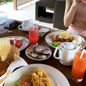 Vợ Chồng Đi Công Tác Thường Xuyên Nên Tìm Chị Giúp Việc Về Coi Sóc Nhà Cửa.