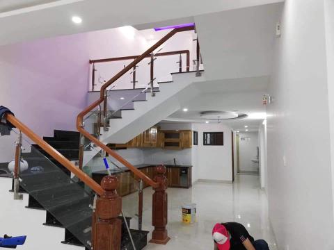 Bài viết về Cách Lau Dọn Cầu Thang Nhanh Chóng